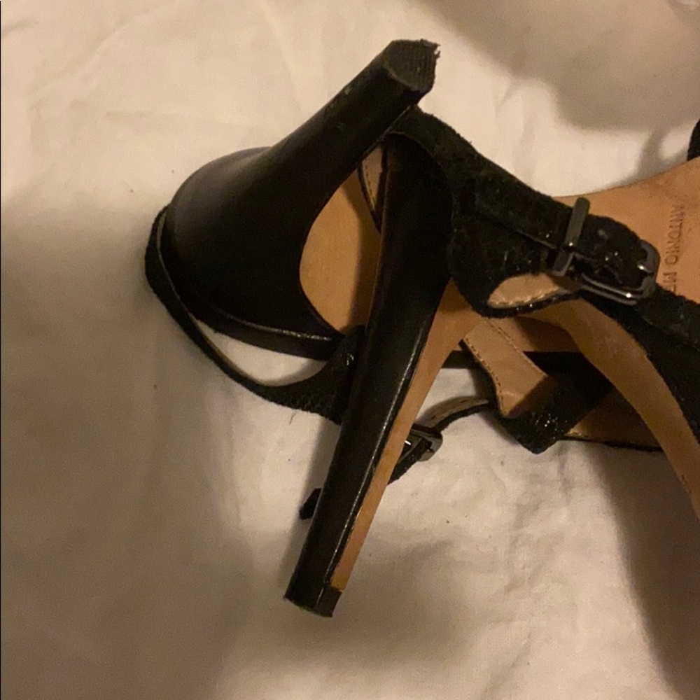 Shoes - Picture 3 of 3